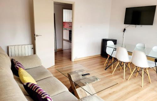 AMPLIO PISO LUMINOSO CERCA DEL CAMINO Y CATEDRAL C3 - Photo 6