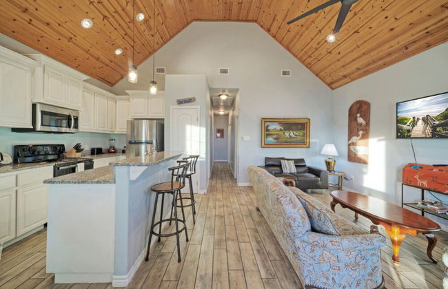 Oscar s Lodge by Avantstay Dock Pool Access - Foto 6