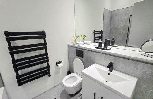 Modern Duplex Penthouse Panoramic Views & Parking - Foto 18