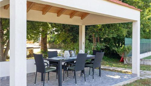 Beautiful Home In Prgomet - Foto 2