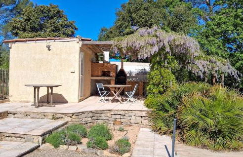 Beautiful Home In Besse Sur Issole With Wifi - Photo 7