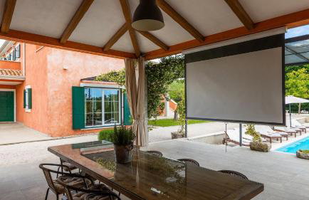 Beautiful Villa Village with tennis court in Tinj - Photo 47