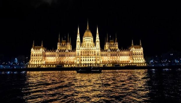 Danube River Cruise with Live Music and Optional Dinner - Photo 5