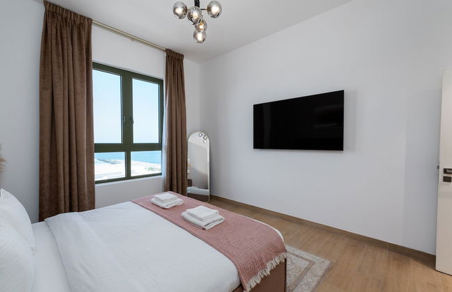 Contemporary La Mer 1BR w Beach Access - Photo 17