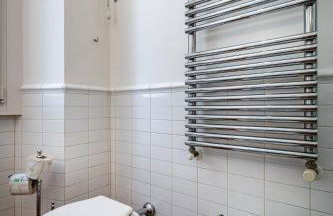 YD Bright 2-Bedroom Retreat with Elevator - Foto 21