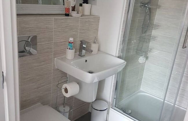 Modern Apartment Minutes From Central London, UK - Foto 27