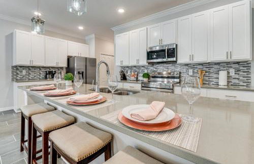 Relax, Play, Swim Luxe Haines City Home with Lanai! - Foto 8