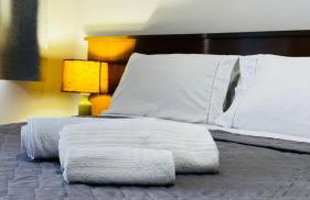 Stúdio Amplo com Ar perto da Praia de Itapuã - Foto 1