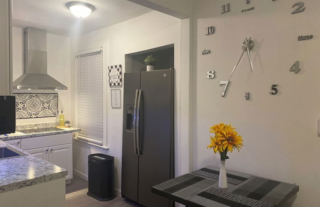 Modern Private Share Bedroom Bus stop to NYC - Foto 30