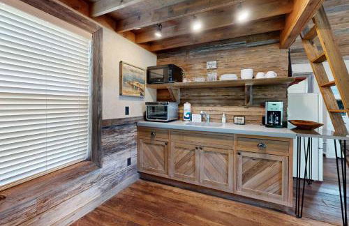 Charming Garage Apartment Near Restaurants, Bars and Historic Downtown - Foto 5