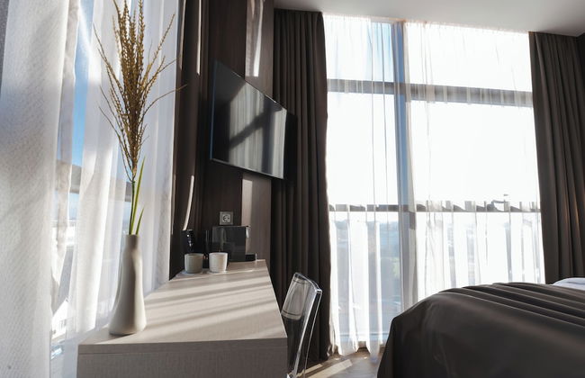 DISTRICT boutique - Photo 51