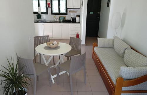 Phoeve Apt-Lovely 1-BR rental near the beach - Photo 1