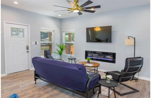 Heaven-sent Convenient 4br/ 3BA Near Downtown - Foto 14