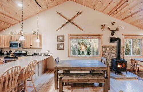 Glacier Springs Cabin 65 - Hot Tub - Wi-Fi - Foto 10