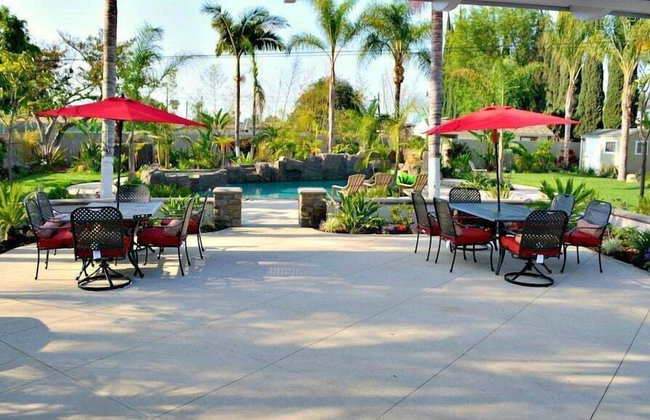 Incredible Estate 5 Bedrooms 3 Bathroom W/resort Style Rock Pool & Jacuzzi - Foto 45