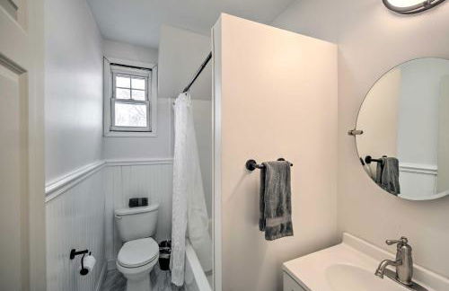 Trendy Superior Home Perfect for Groups! - Foto 14