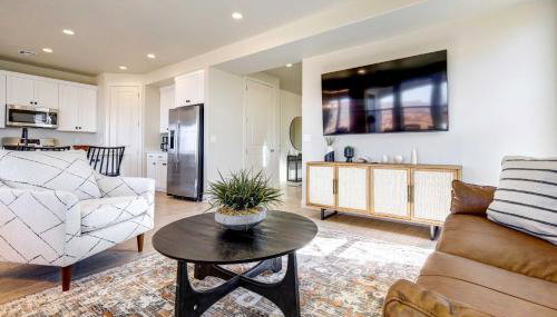 Washington Home w/ Mtn Views, Near Hiking! - Photo 5