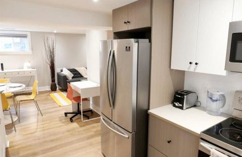 Best of Brookland Family Friendly w Private Parking - Photo 9