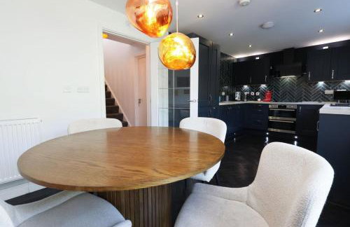 Contractor 4 Bed 2 BA 5 mins to Airport & Barry With Parking - Foto 31