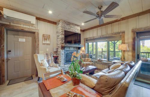 1 Mi to Beech Mtn Cabin with Fire Pit and BBQ! - Foto 1