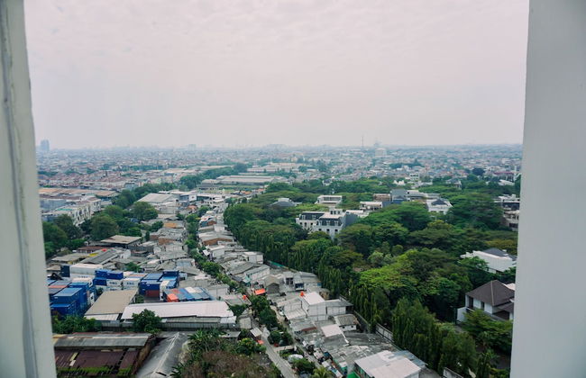 Fancy And Nice 2Br At Gading Greenhill Apartment - Photo 12