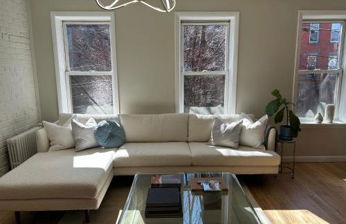 NEW! Historic Townhouse-14 min to WTC - Foto 4