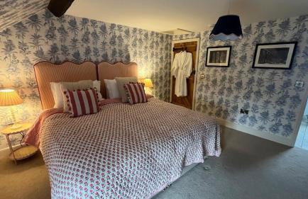 Elegant Number Two - Photo 44