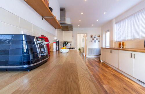 Charming Getaway - 3BR Home in the Heart of Chester - Photo 14