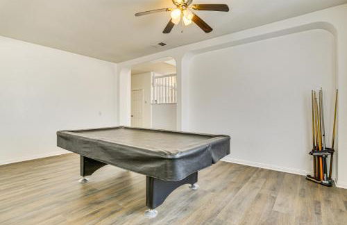 Pool Table and Charcoal Grill Home in Victorville! - Foto 13