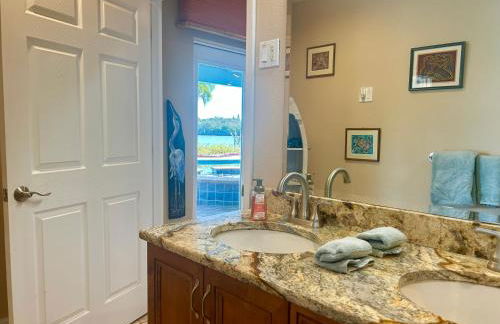 Guest suite - Waterfront -Pool & Hot tub- Walk to Beach - Foto 22