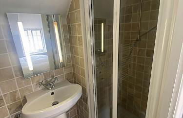 April Cottage - Photo 40