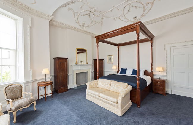 Henrietta Suites City Centre - Photo 23