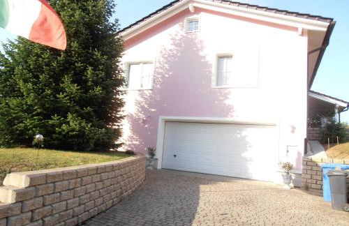 Schöne Moderne Wohnung - Foto 1