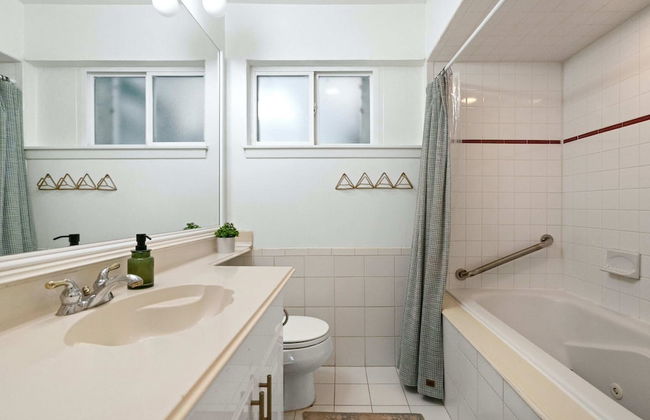 4 Bedroom Near Soco With a Private Pool & Sauna - Photo 21