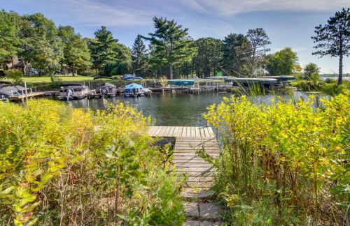 Lakefront Walker Home with Boat Dock and Lift! - Foto 32