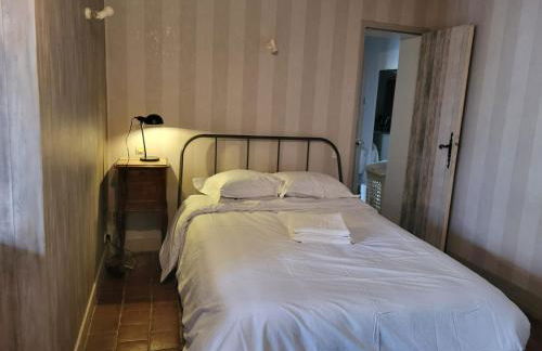 La Maison du Donjon - Gites de 8 personnes, parking privé avec jardin terrasse - Foto 55