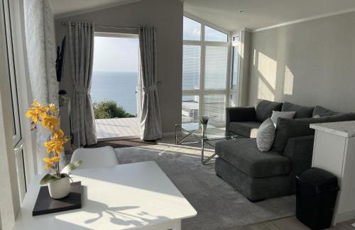 Sea Breeze Lodge - Photo 1