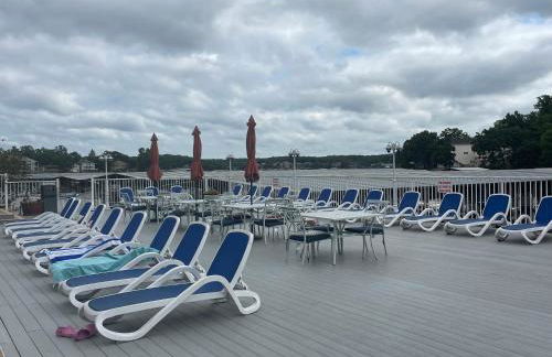 STAIRS OPTIONAL! Lakefront! Pool! On Water! Convenient Fishing! - Photo 38