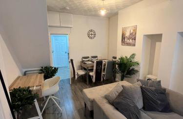 Anfield cosy stay - Photo 6