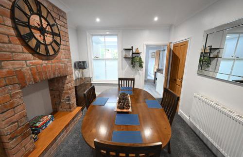 Wisteria Cottage Town Centre FREE PARKING - Foto 7