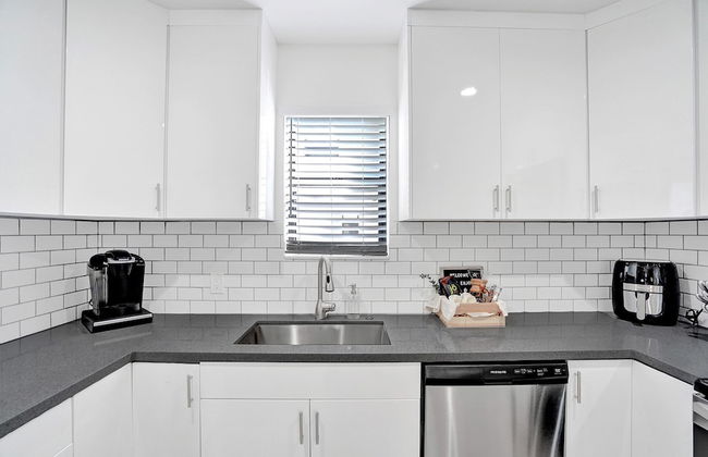 The Zen Suites - Photo 31