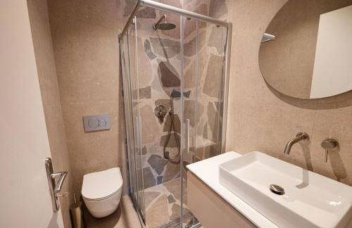 SEMIRAMIS Luxury Apartments - Photo 47