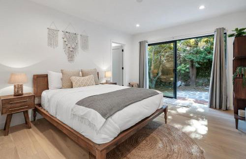 Studio City Stunning House with 5 bedrooms, Pool, Jacuzzi, Fire-pit, Guest House - Foto 22