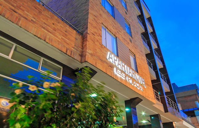 122 Plaza Apartahotel - Photo 42