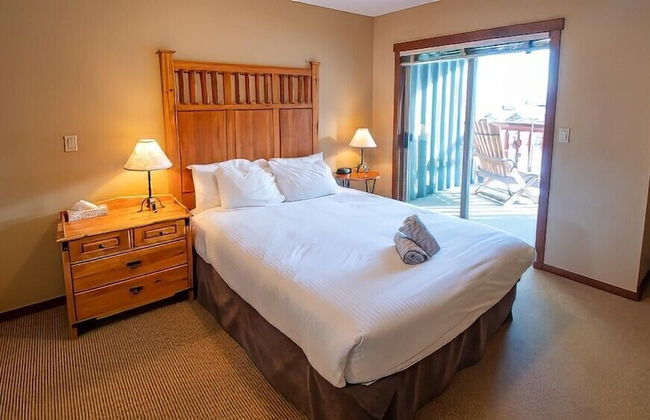 Snow Creek Lodge by Fernie Lodging Co - Photo 17