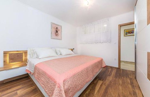 Awesome Home In Ricice With Sauna - Foto 20