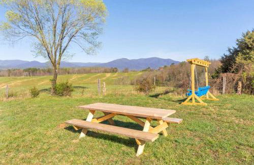 Huge Farmhouse with Heated Pool for Vacations and Retreats - Foto 49