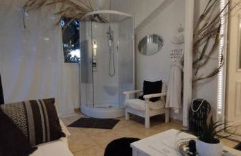 Villa Maria Lagonissi - Private Villa upstairs with exclusive access to pool & outside areas - Foto 21