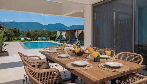 Antonia Villa - Luxurious Serenity with Private Pool, by ZanteWize - Foto 4