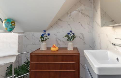 Radiant Penthouse on the Banks of the Thames - Pass the Keys - Photo 37